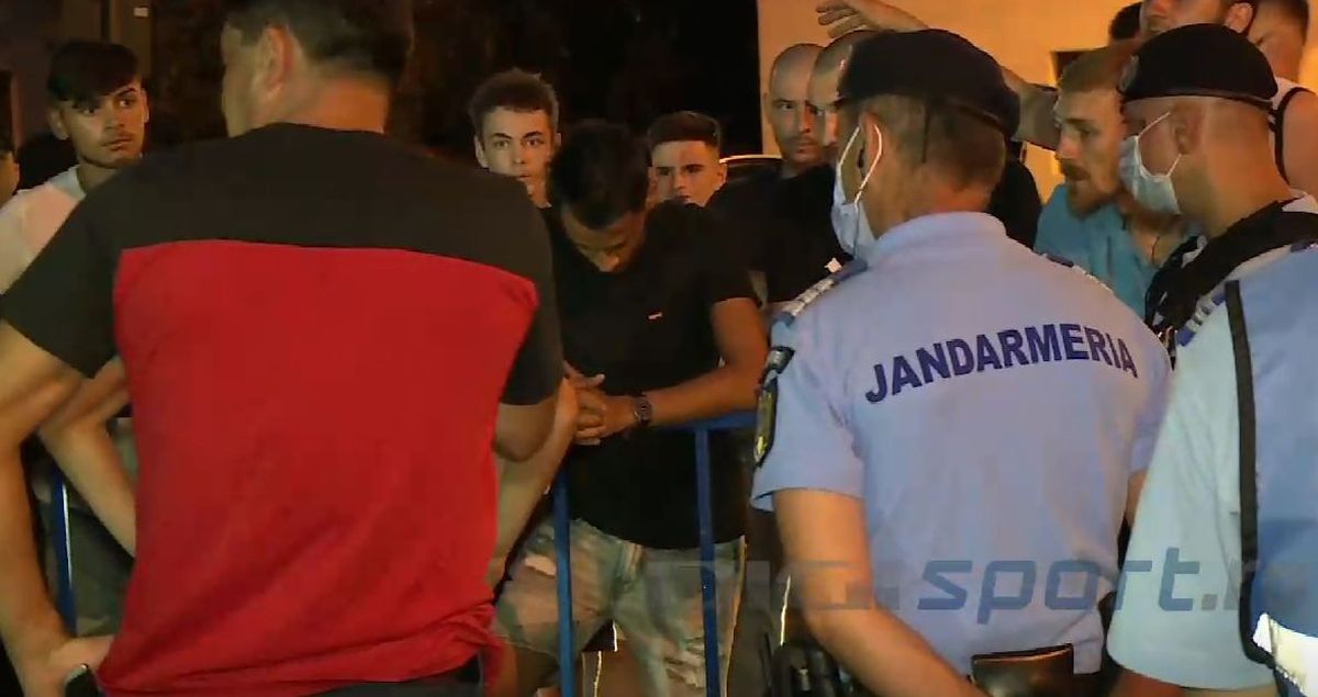 Petrolul - Argeș 1-2. FOTO Laurențiu Marinescu, aproape de bătaie cu fanii ploieșteni! Ce s-a întâmplat imediat după meci