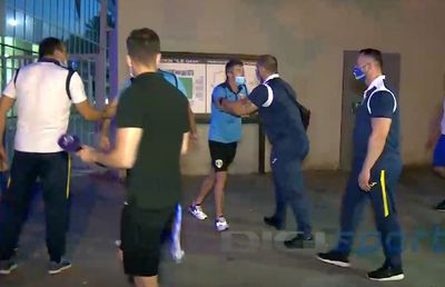 Petrolul - Argeș 1-2. FOTO Laurențiu Marinescu, aproape de bătaie cu fanii ploieșteni! Ce s-a întâmplat imediat după meci