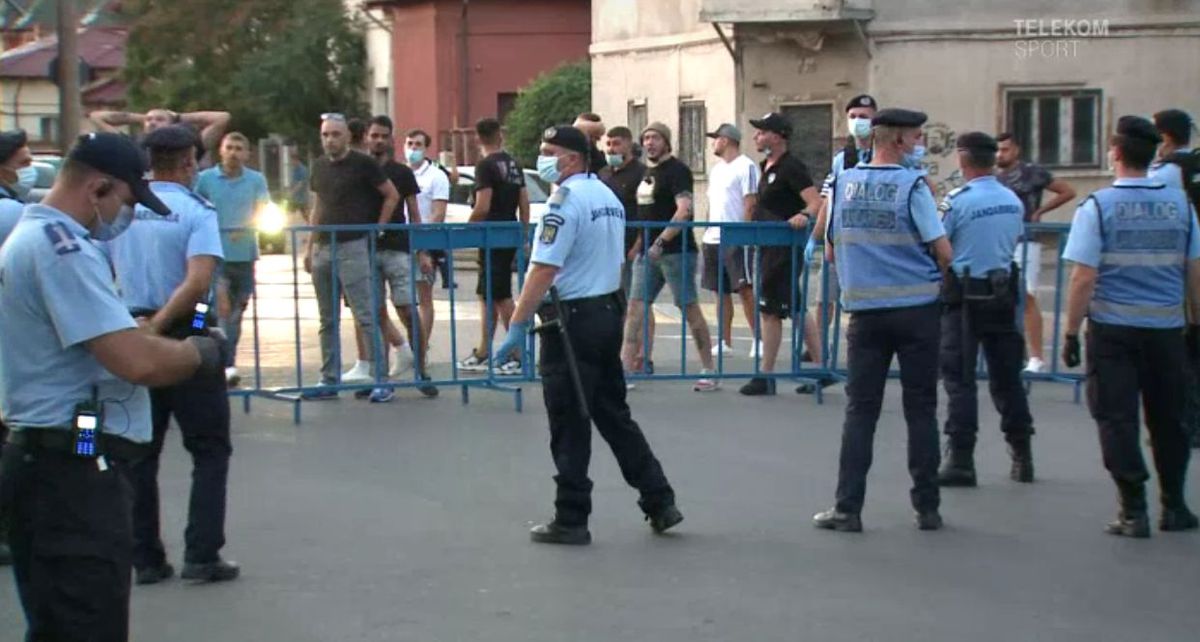 Petrolul - Argeș 1-2. FOTO Laurențiu Marinescu, aproape de bătaie cu fanii ploieșteni! Ce s-a întâmplat imediat după meci