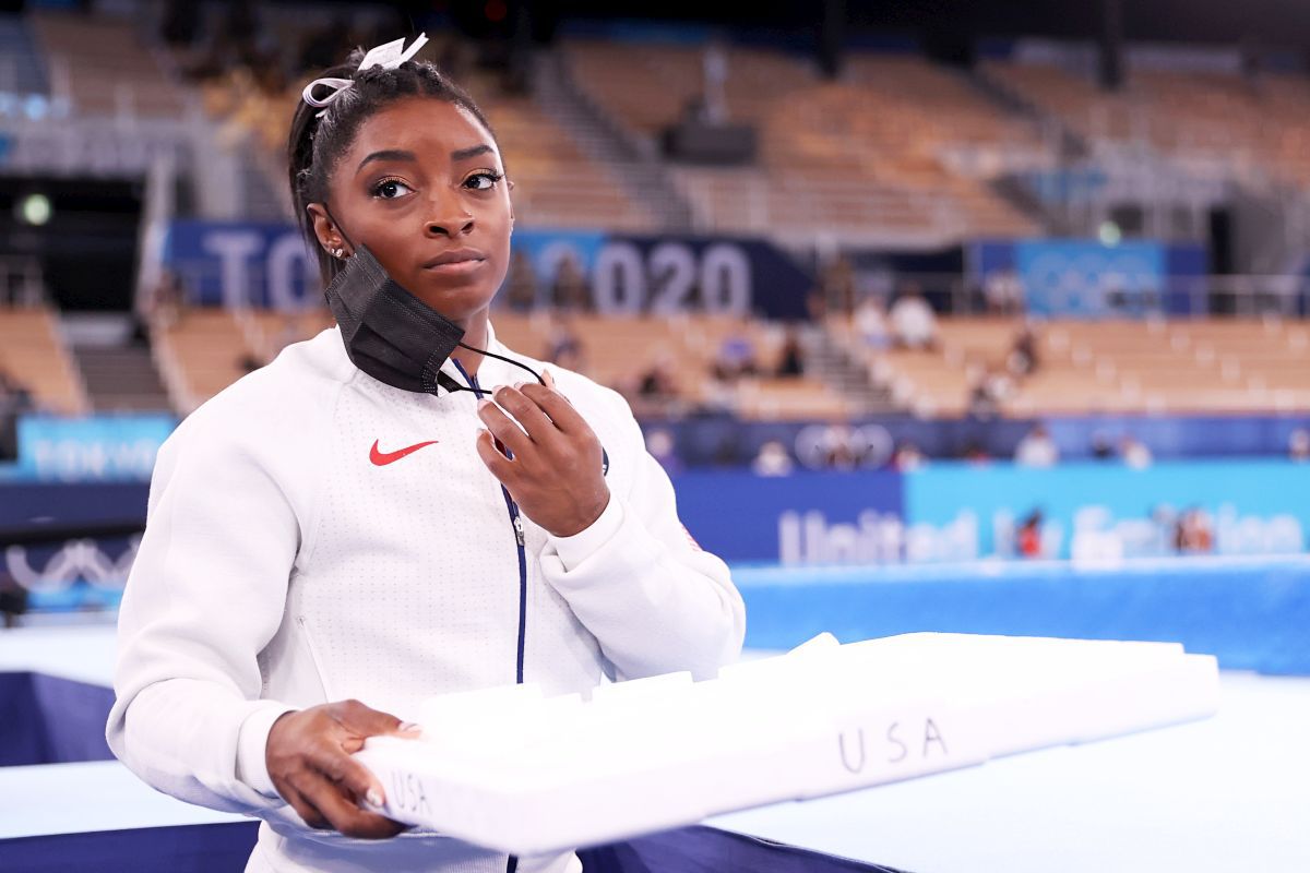 Surpriză de proporții! Simone Biles s-a retras și din finala concursului de individual compus! Care este motivul: „Aplaudăm curajul ei”
