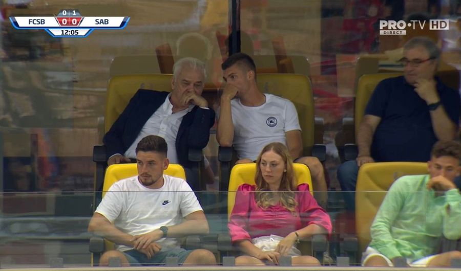 Nu și-a uitat foștii colegi » Florin Tănase, în tribune la FCSB - Saburtalo alături de nume importante ale fotbalului românesc