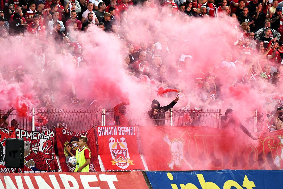 La un pas de bătaie! Scandal imens după CSKA Sofia - Sepsi! Căpitanul s-a înjurat cu ultrașii în parcare și va fi amendat