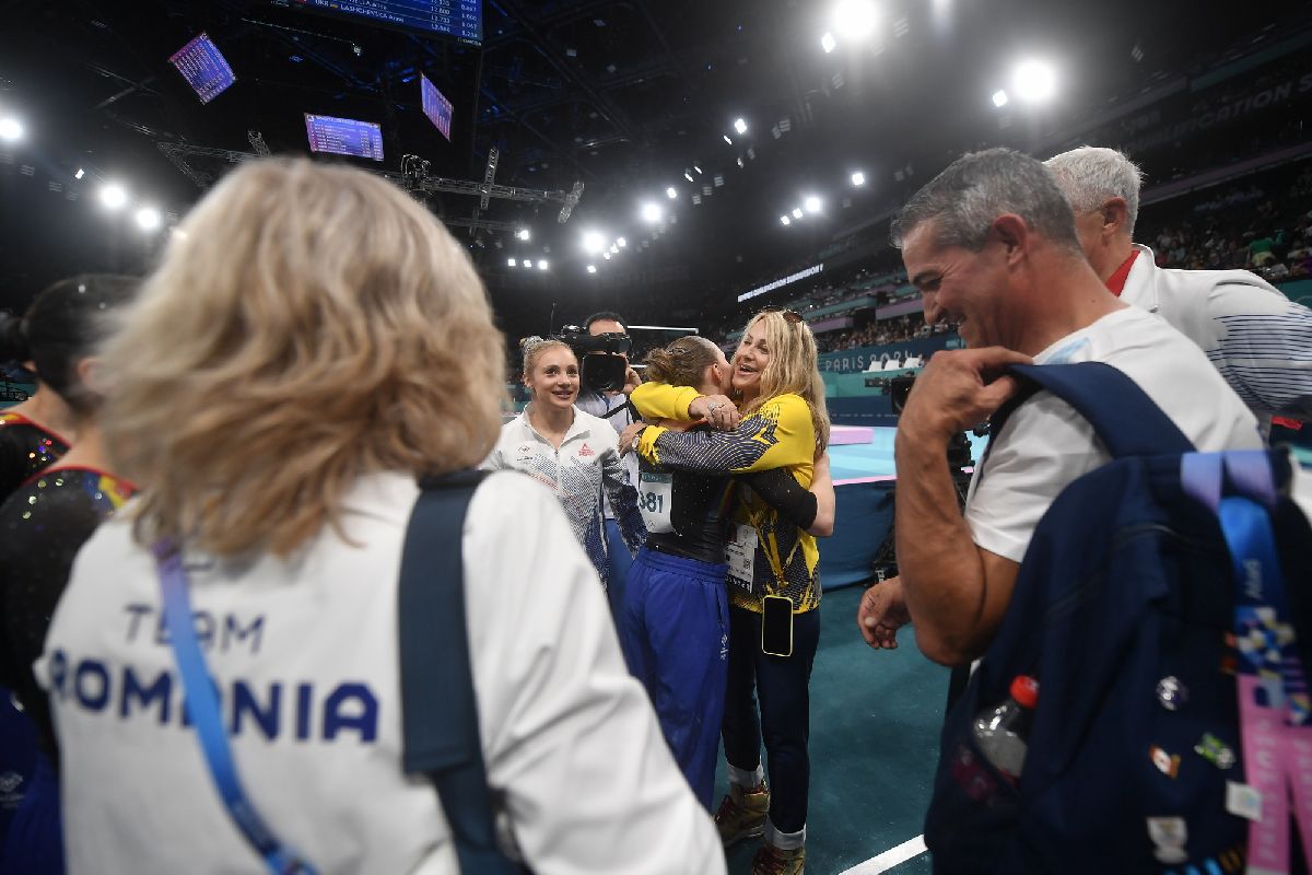 „Le promitem românilor că în finală va fi și mai bine!” » Sabrina Maneca-Voinea, declarații după calificări + Ce au spus gimnastele care au greșit la paralele