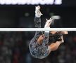 Simone Biles, în timpul calificărilor de gimnastică de la JO