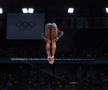 Simone Biles, în timpul calificărilor de gimnastică de la JO