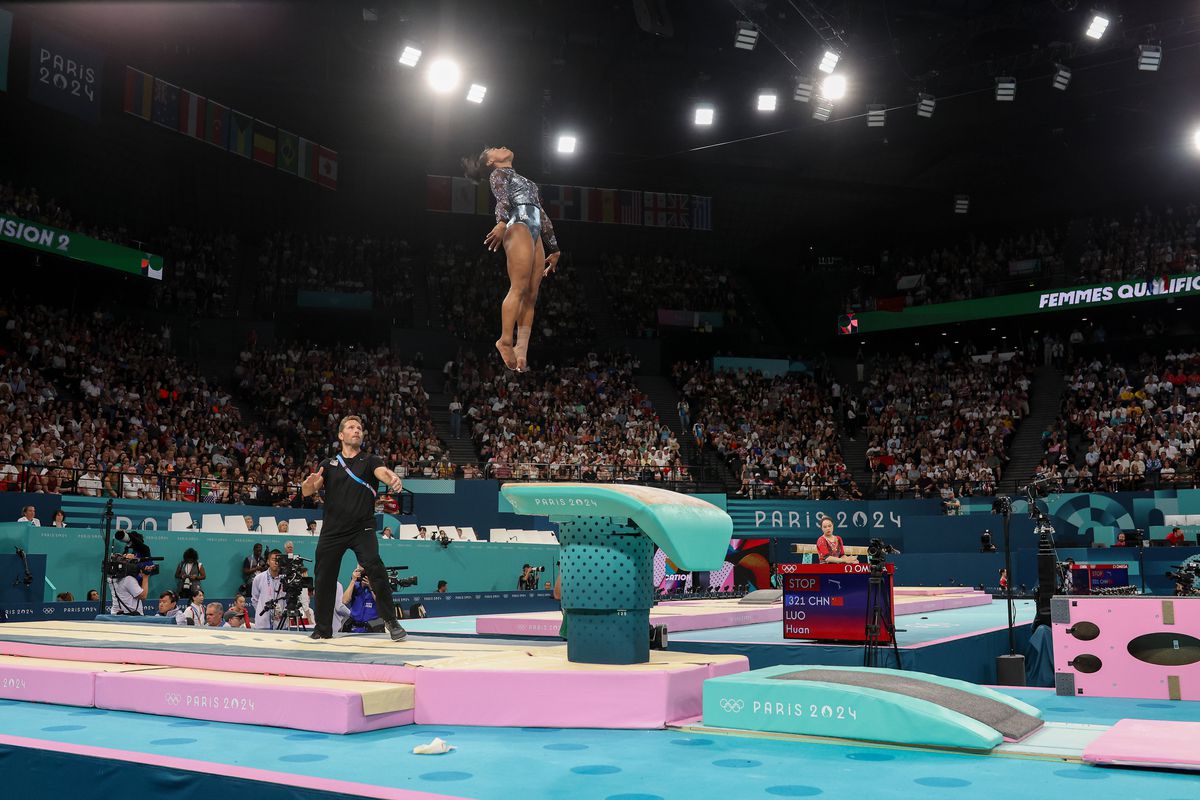 Simone Biles a reușit săritura imposibilă la Jocurile Olimpice » Experții sunt contrariați, fanii au fost lăsați mască: „Ce a fost asta?!”