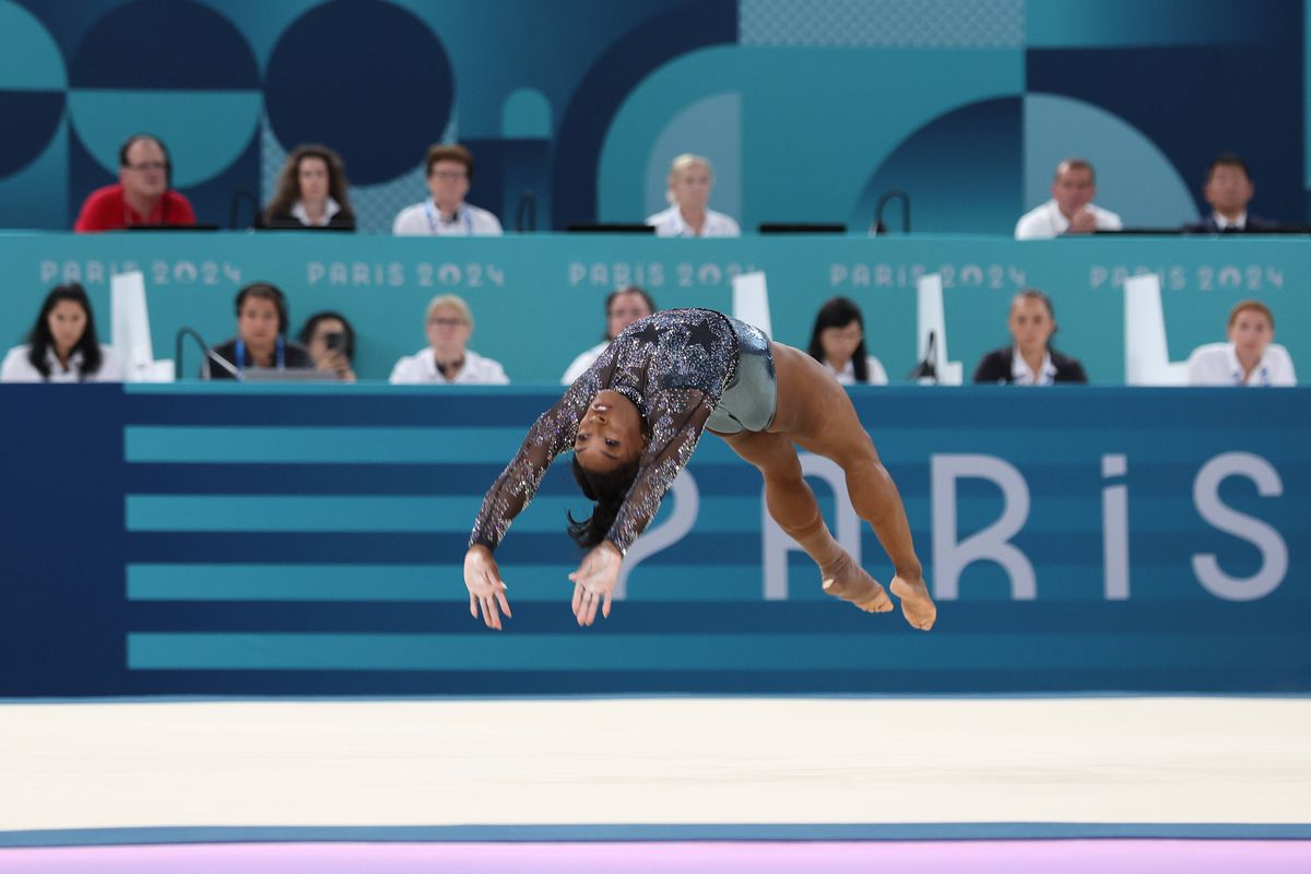 Simone Biles a reușit săritura imposibilă la Jocurile Olimpice » Experții sunt contrariați, fanii au fost lăsați mască: „Ce a fost asta?!”