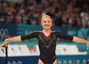 România a luat startul în calificările de la gimnastică artistică! Sub Marea Britanie după Subdiviziunea 1, tot ce s-a întâmplat la aparate + Gimnastele au avut o surpriză din partea Nadiei Comăneci