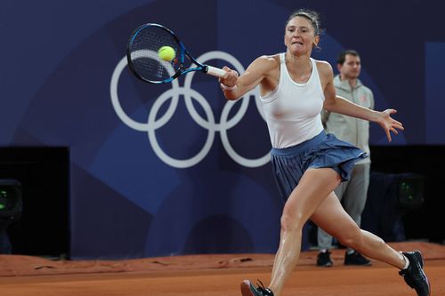 Perechea formată din Irina Begu (33 ani, 136 WTA) și Monica Niculescu (33 ani, 947 WTA) a fost eliminată de Su-Wei Hsieh și Chia Yi Tsao (6 WTA, la dublu, ambele din Taiwan) în proba de dublu feminin de la Jocurile Olimpice.