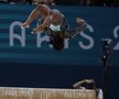 Simone Biles, în timpul calificărilor de gimnastică de la JO