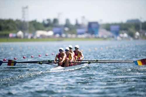 Barca feminină de 4 rame a României, calificată în finală Foto: COSR