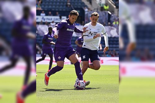 Louis Munteanu în tricoul Fiorentinei / Foto: Fiorentina (Facebook)