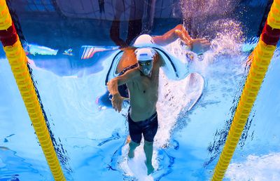 Cine transmite la TV finala de la 200 de metri liber a lui David Popovici la Mondialele de Natație