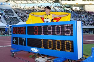 Impresionant! A făcut senzație la 16 ani și a DOBORÂT recordul lui Usain Bolt la 100 de metri, la aceeași vârstă