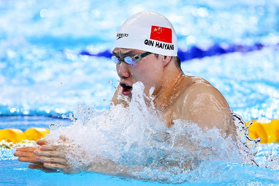 Haiyang Qin David Popovici, calificare cu al 4-lea timp în finala mondială la 200 m liber » Când va lupta pentru AUR: ziua și ora