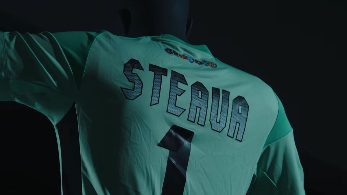 Steaua și-a prezentat oficial noile echipamente pentru sezonul 2025-2026: „Fiecare tricou poartă ceva din istoria noastră”