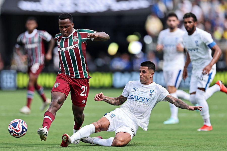 Joao Cancelo (în alb) la Mondialul Cluburilor / Foto: Imago Cristi Chivu face presiuni pentru transferul lui Cancelo » Ce obstacol a apărut și când ar putea debuta la Inter!