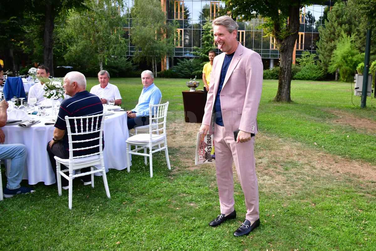 Translatorul lui Il Luce în Țara Semilunei: „Doamna Lucescu poate preda istoria Turciei studenților” » Unde vrea să-l vadă pe Răzvan Lucescu: „Inshallah”