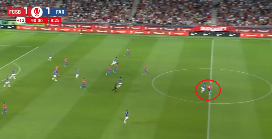 Alarmă la FCSB » Stâlpul din sezonul trecut e groggy, iar Becali se gândește să-l scoată din echipă