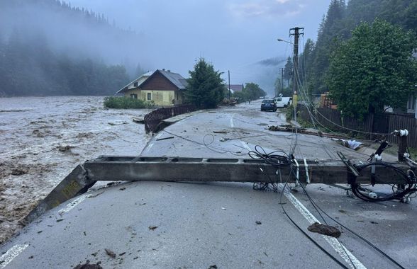 Dezastru natural în Broșteni » Fotbalistul din Superliga, detalii cutremurătoare: „Nu mai există parterul casei! Au intrat copaci, bolovani”