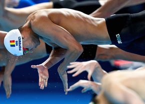 Ce scriu americanii despre David Popovici, după calificarea în semifinale la Campionatele Mondiale de Natație