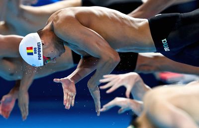 Ce scriu americanii despre David Popovici, după calificarea în semifinale la Campionatele Mondiale de Natație