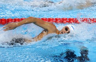 Debut perfect la Singapore! David Popovici, calificare cu primul timp în semifinalele la 200 m liber » Cursa e tot azi: ora și televizare