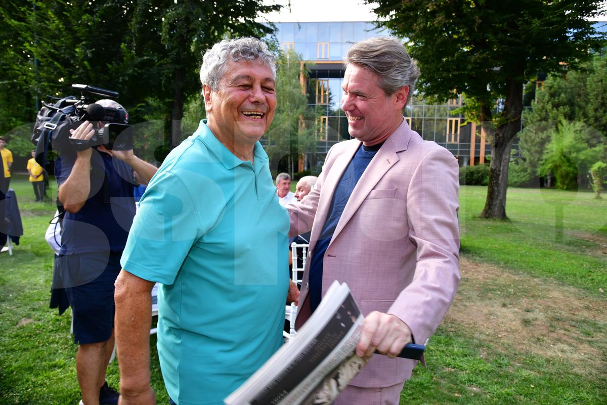 Mircea Lucescu și-a serbat luni ziua de naștere! Nume uriașe din fotbalul românesc la petrecerea selecționerului