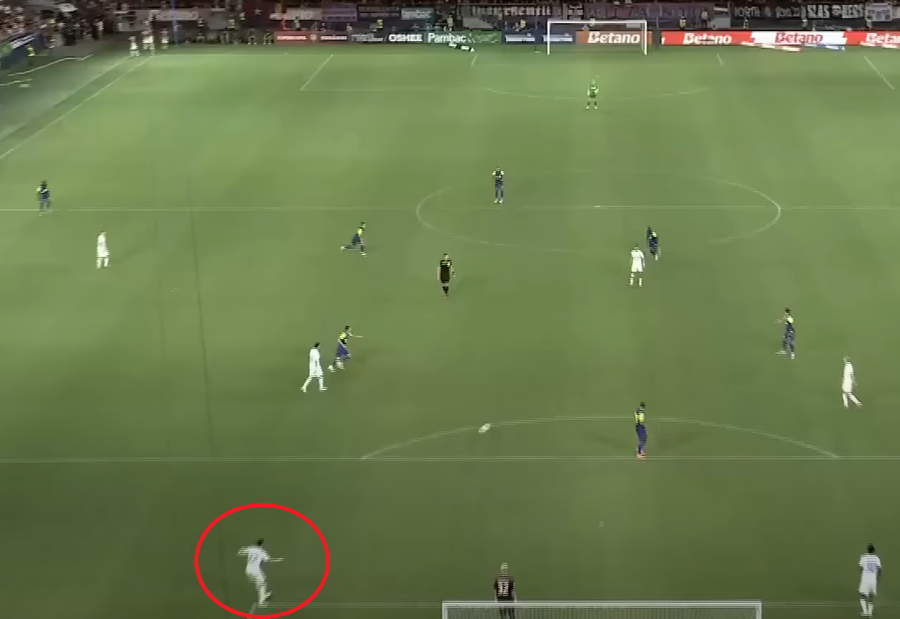 Alarmă la FCSB » Stâlpul din sezonul trecut e groggy, iar Becali se gândește să-l scoată din echipă