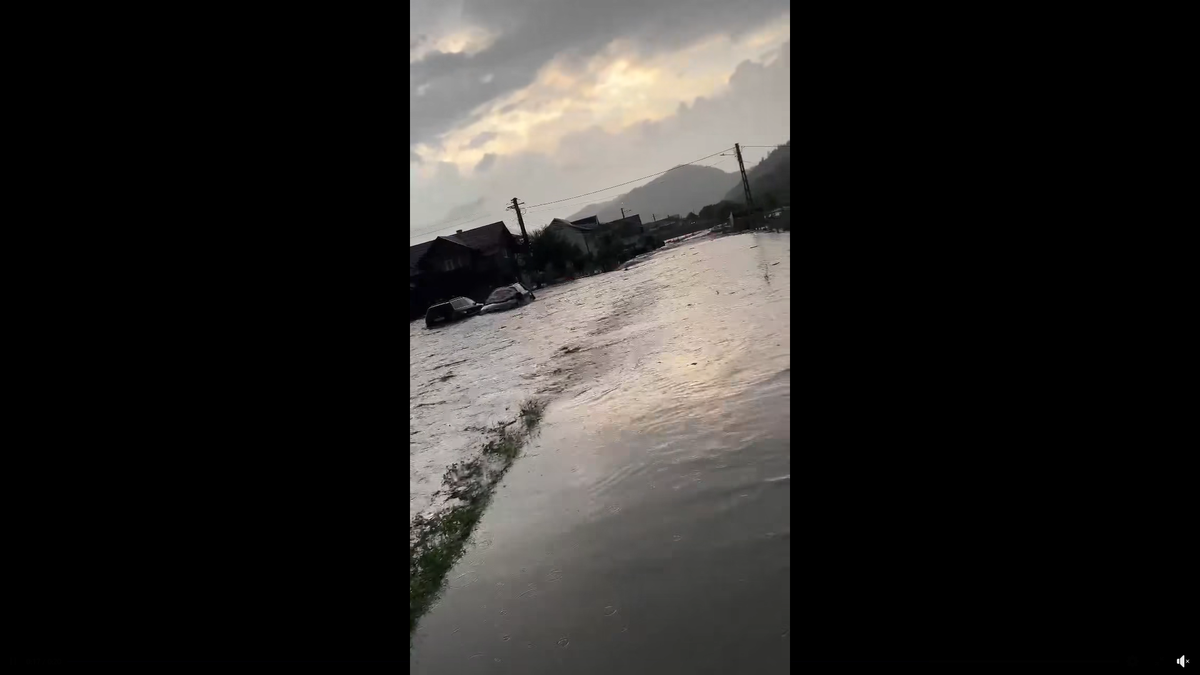 Inundațiile din Broșteni