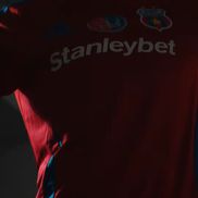 Steaua și-a prezentat echipamentele oficiale pentru sezonul 2025-2026 / Foto: Facebook Steaua București
