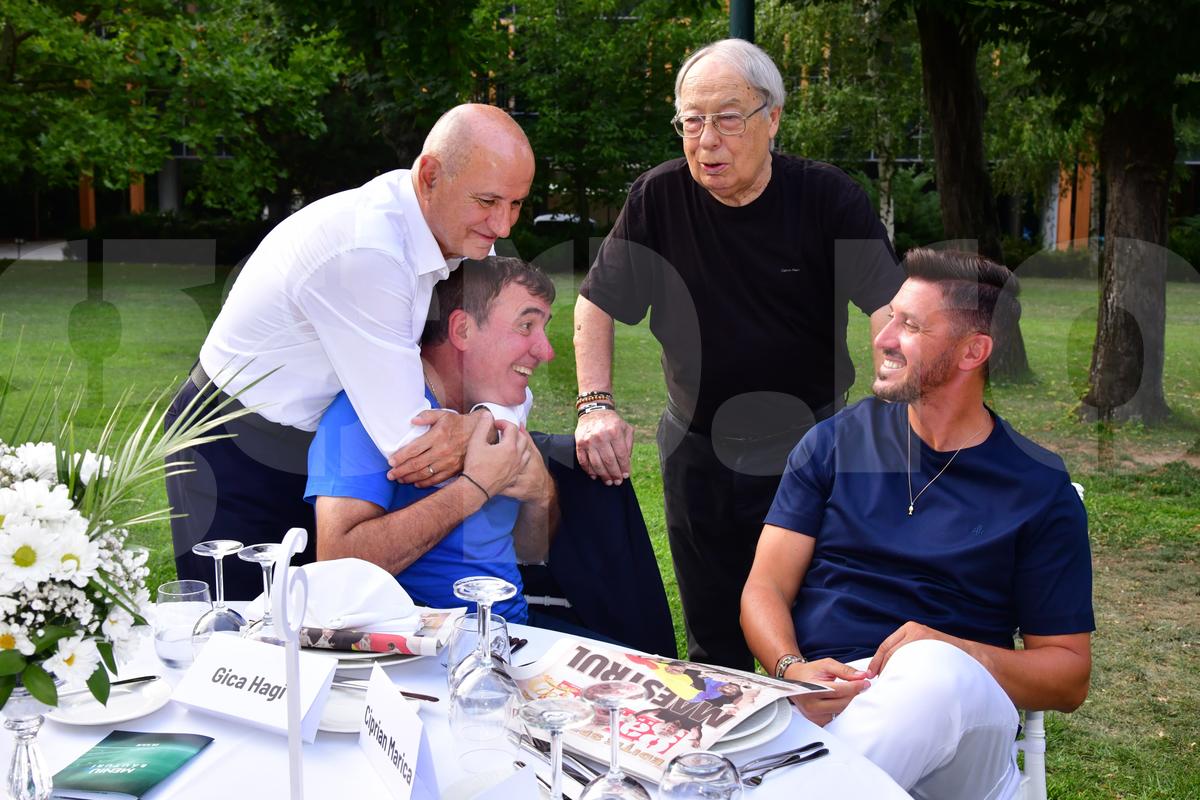 Mircea Lucescu și-a serbat luni ziua de naștere! Nume uriașe din fotbalul românesc la petrecerea selecționerului