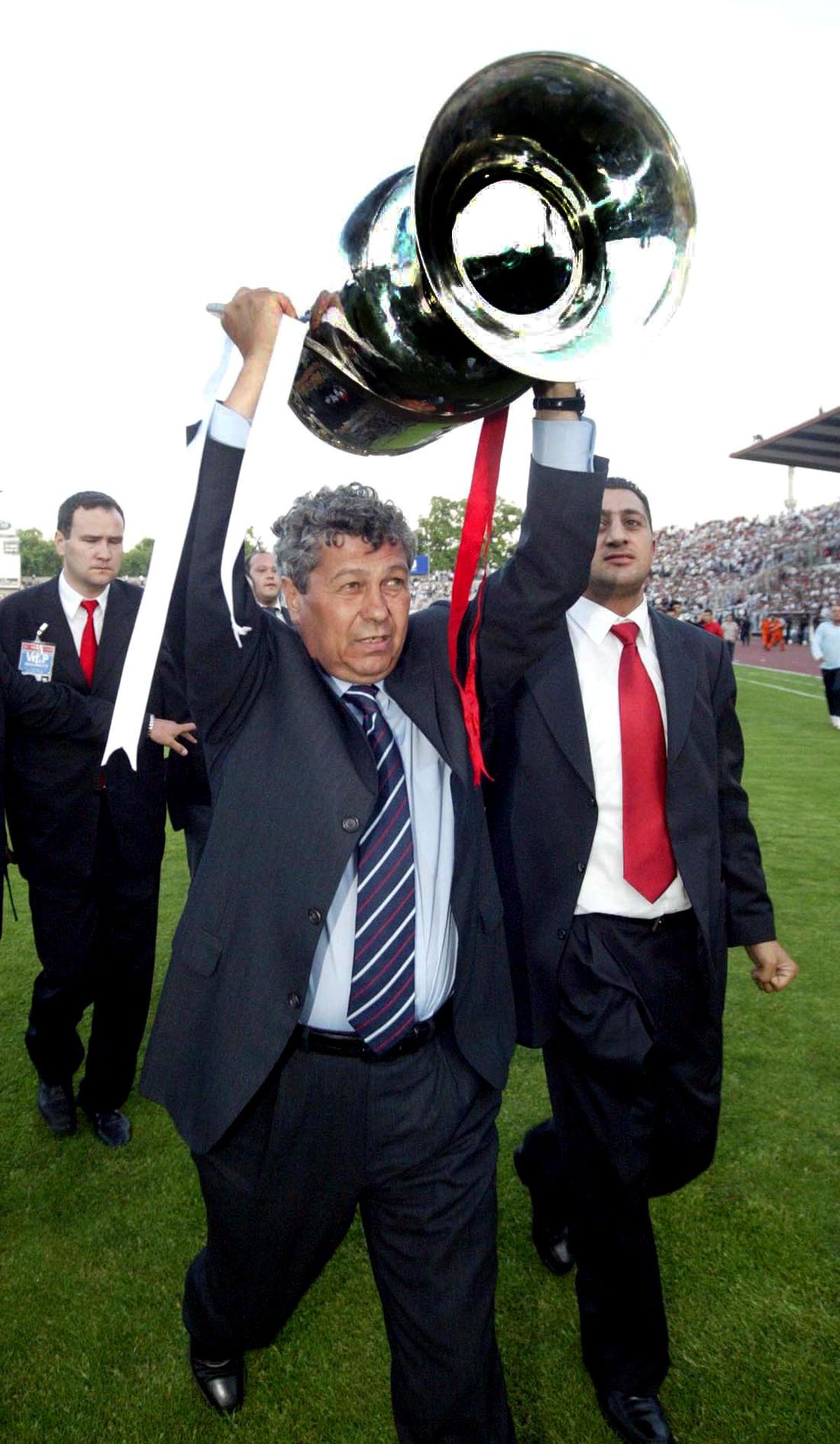 Lucescu - diverse la 80 ani - poze carieră