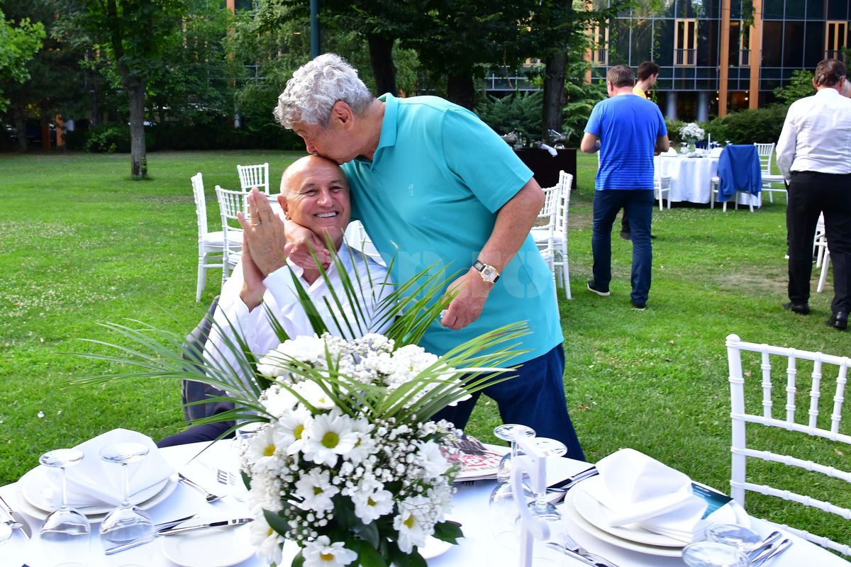 Mircea Lucescu și-a serbat luni ziua de naștere! Nume uriașe din fotbalul românesc la petrecerea selecționerului