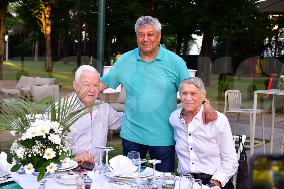 Mircea Lucescu și-a serbat luni ziua de naștere! Nume uriașe din fotbalul românesc la petrecerea selecționerului