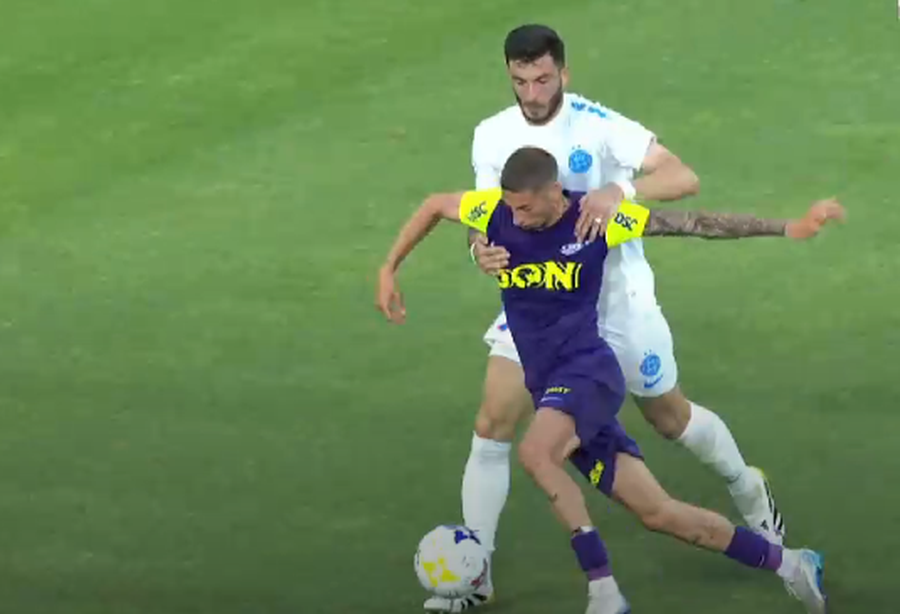 Alarmă la FCSB » Stâlpul din sezonul trecut e groggy, iar Becali se gândește să-l scoată din echipă