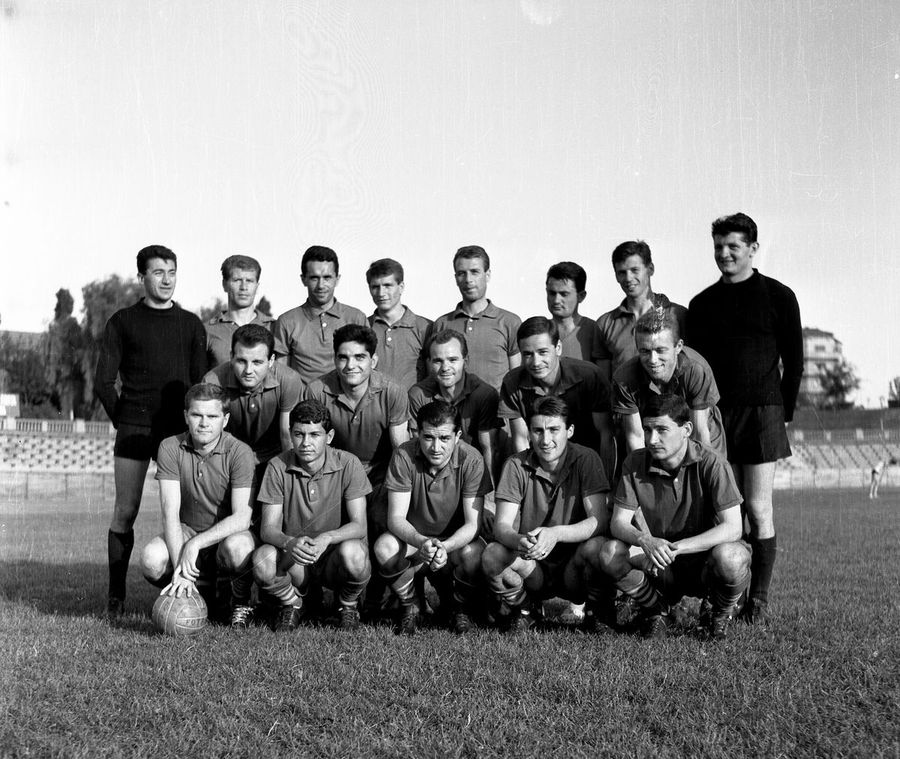 Perspectiva lui Mircea Lucescu la 80 de ani: „Luptam singur cu Valentin Ceaușescu. Șefii lui Dinamo erau fanii Stelei!” + „Nu s-a dat nimeni la o parte ca să ia Cămătaru Gheata de Aur”