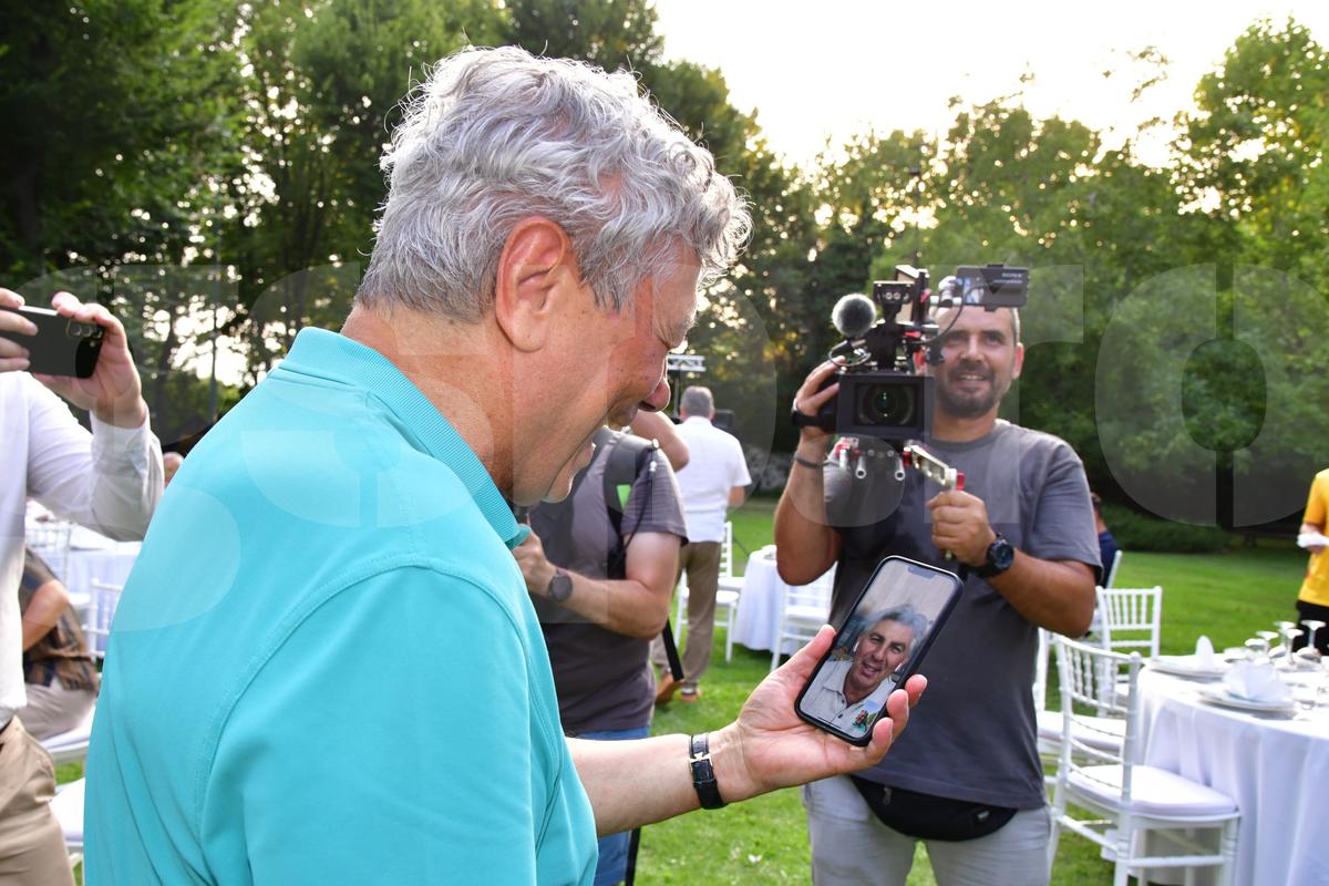 Mircea Lucescu și-a serbat luni ziua de naștere! Nume uriașe din fotbalul românesc la petrecerea selecționerului