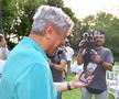 Mircea Lucescu, pe videocall cu Ionuț Lupescu. Foto: Cristi Preda (GSP)
