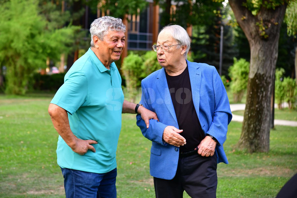 Mircea Lucescu la 80 de ani, cu ziarul Gazetei Sporturilor în mâini! Nume uriașe din fotbalul românesc prezente, moment emoționant la discurs