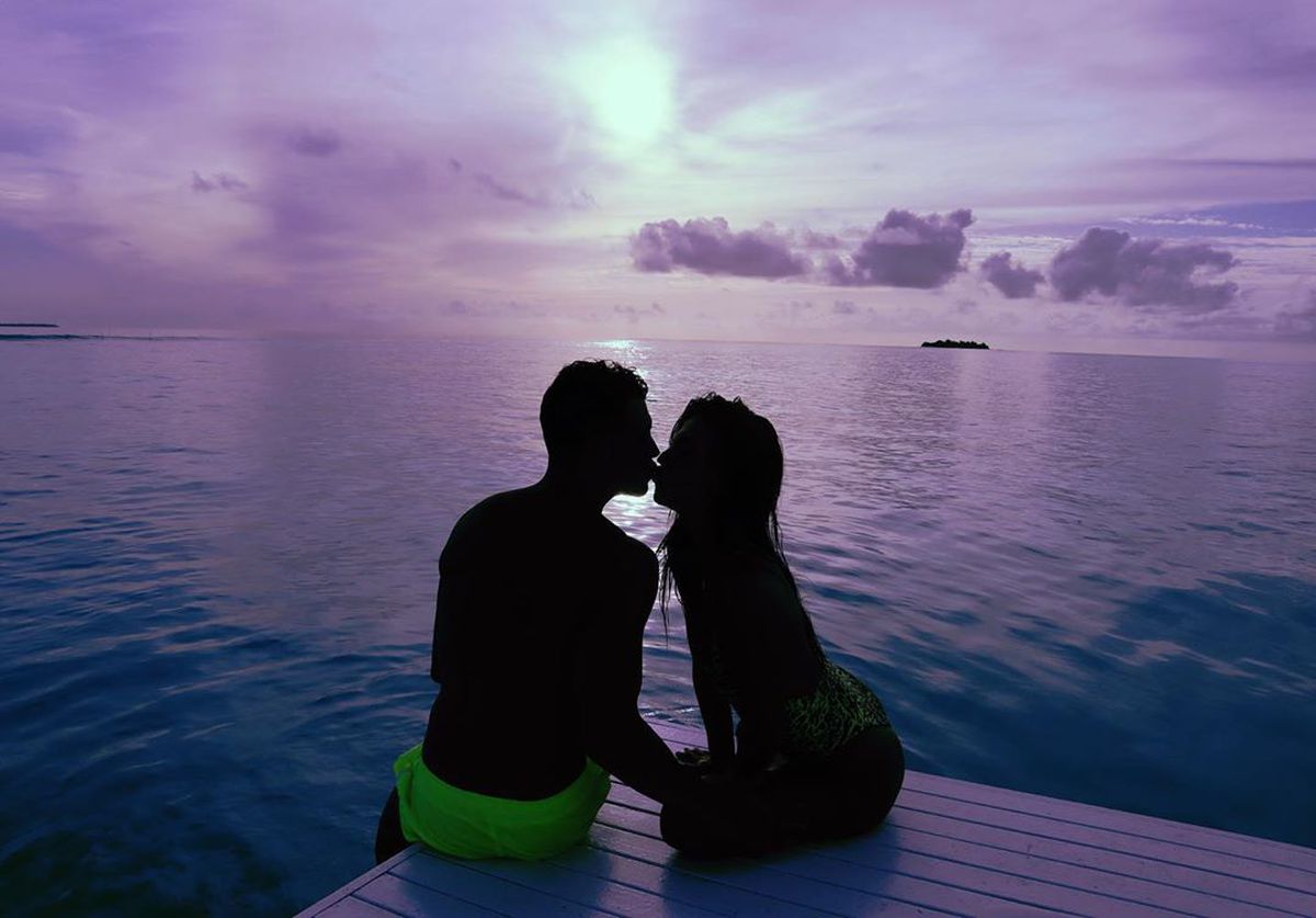 FOTO Un fotbalist de top o asaltează cu mesaje pe o vedetă de televiziune care este măritată: „E obsedat de ea, îi scrie de câțiva ani!”