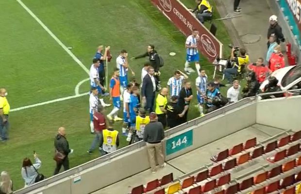 Haos după Rapid - CSU Craiova! Oltenii, evacuați prin parcare
