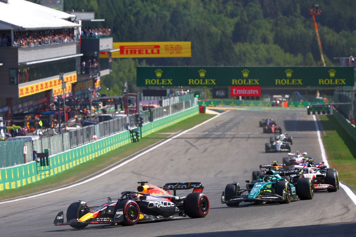 Max Verstappen, sclipitor în Marele Premiu al Belgiei! Plecat de pe 14, olandezul a câștigat autoritar pe „Spa-Francorchamps”!