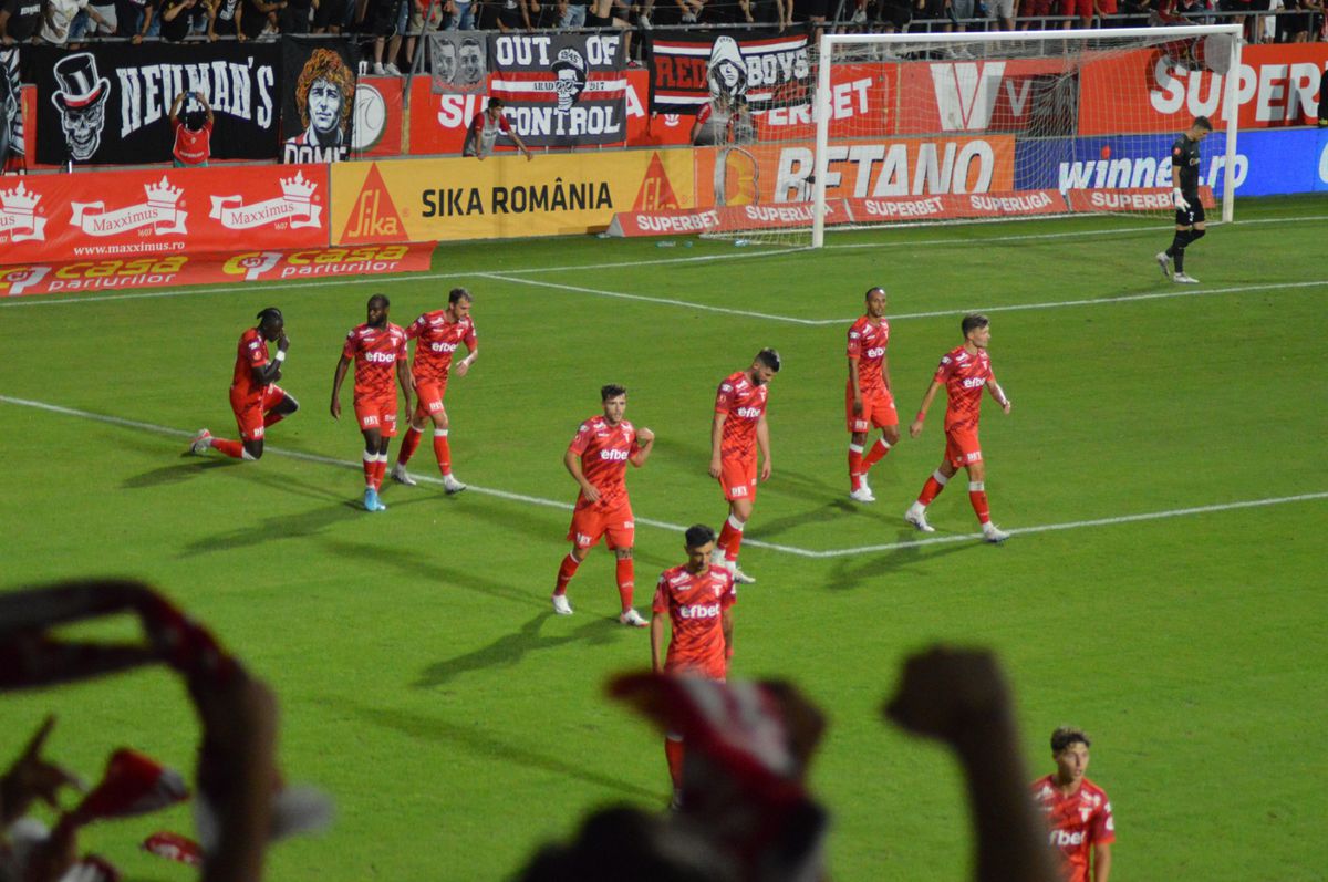 UTA i-a luat și punctele, și vedetele! FCSB, prima înfrângere a sezonului, într-un meci încheiat în 9! Clasamentul ACUM