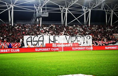 „Nu ați venit aici pentru a ne pune bețe în roate!” » Peluza Cătălin Hîldan, comunicat dur: „Așteptăm un pic de susținere din partea conducerii. Am fost crunt dezamăgiți”