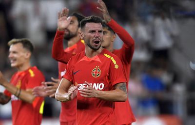 Becali și-a certat antrenorii în direct și a anunțat un nou transfer: „Mi-au zis: «Cum să joci fotbal cu Cordea?». L-am vândut din cauza lor și acum trebuie să iau pe altcineva”