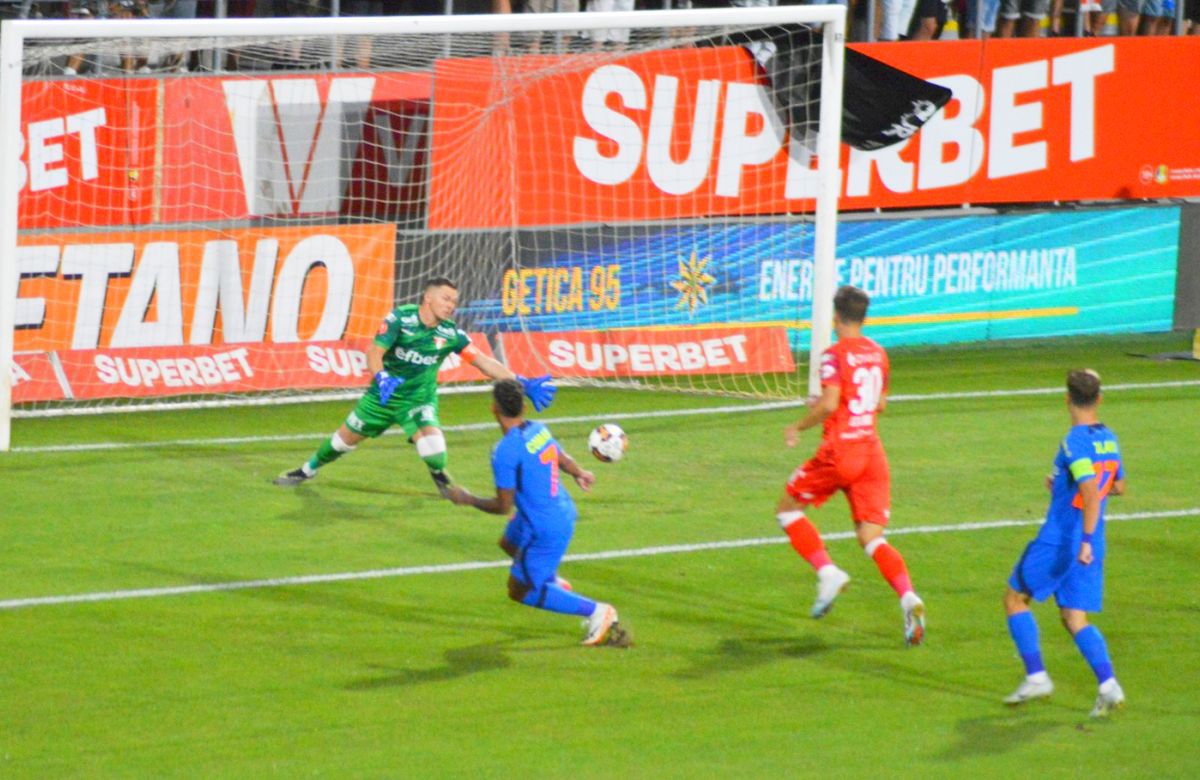 Duckadam: „FCSB nu are joc de echipă, nu are antrenor, nu are nimic”