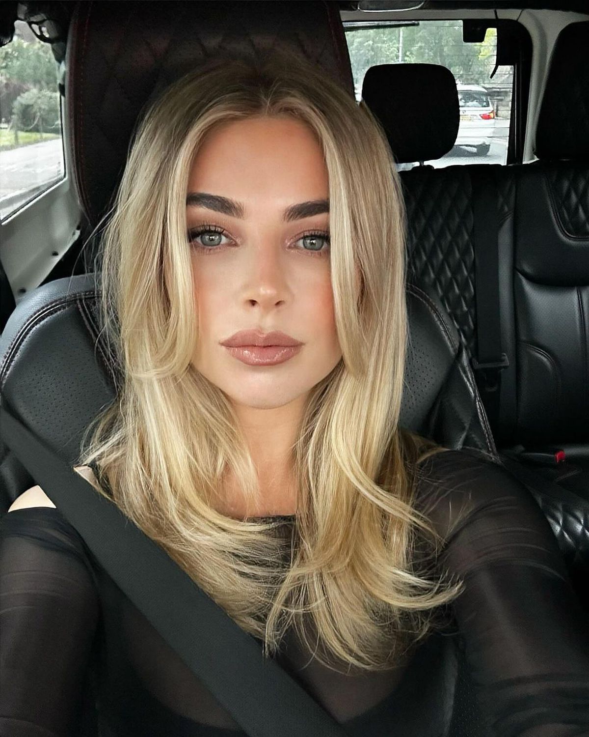 Îi va fi alături și în Italia! Noul transfer al lui Napoli va fi incurajat de superba iubită