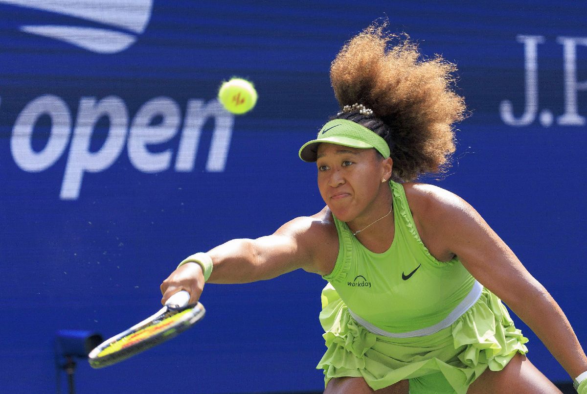 Naomi Osaka, copleșită de lacrimi după victoria cu Jelena Ostapenko din primul tur de la US Open