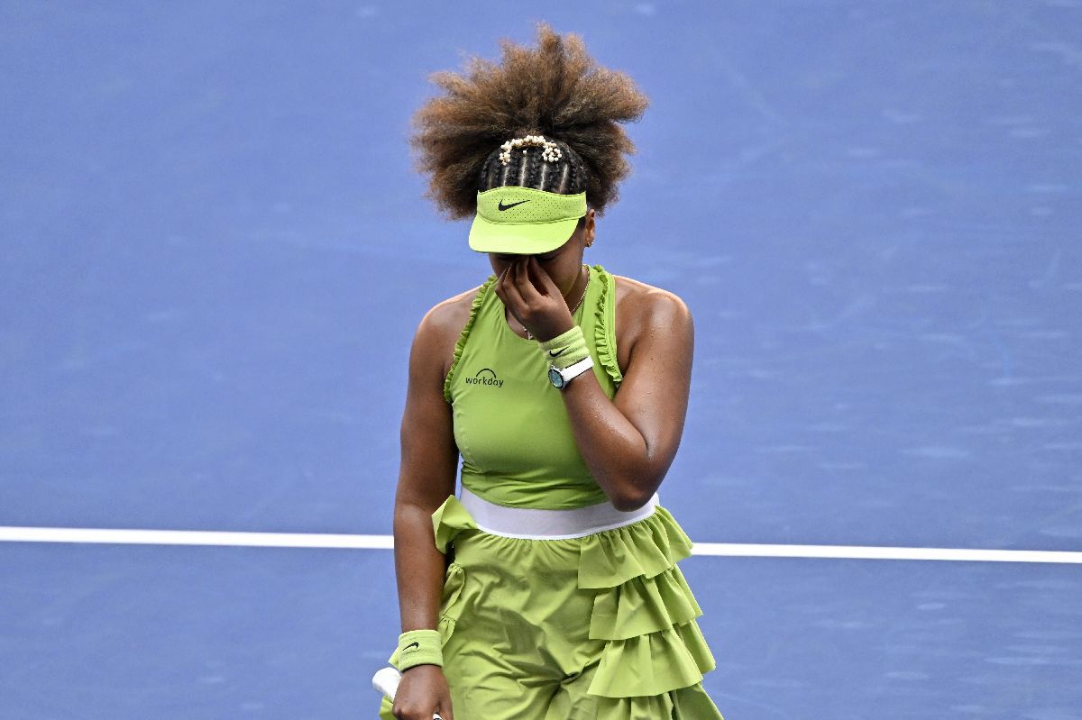 Naomi Osaka, copleșită de lacrimi după victoria cu Jelena Ostapenko din primul tur de la US Open